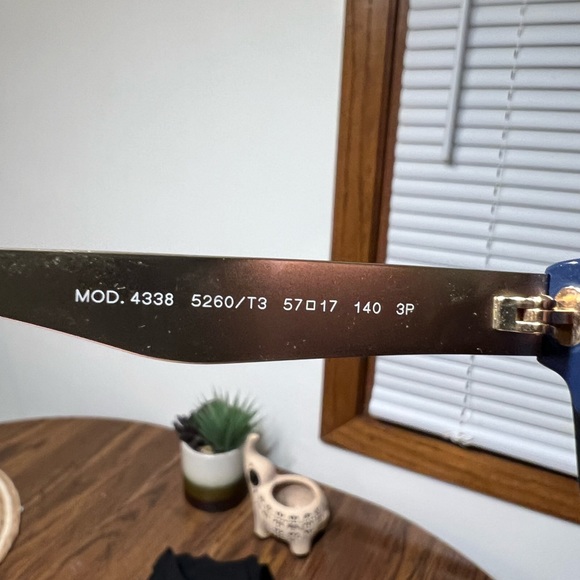 Versace Sunglasses - Picture 6 of 6